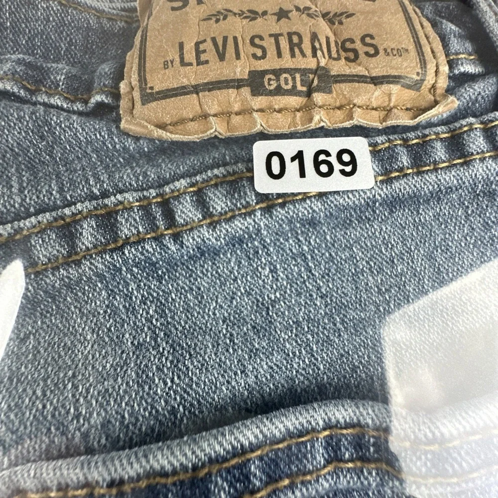 Levis please see
